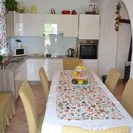 Apartment Marija Srima